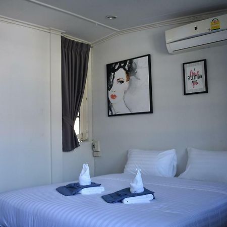 Maya Bed And Food Hostel Chiang Mai Ngoại thất bức ảnh