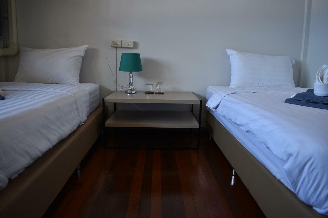 Maya Bed And Food Hostel Chiang Mai Ngoại thất bức ảnh