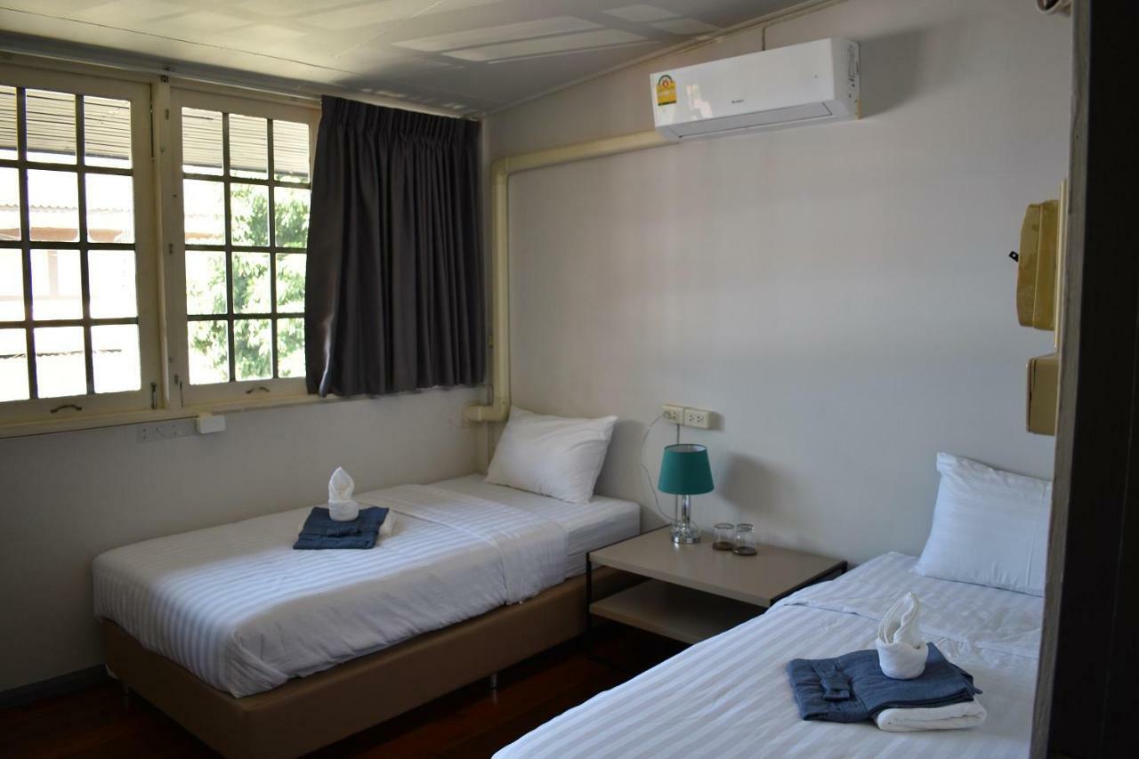 Maya Bed And Food Hostel Chiang Mai Ngoại thất bức ảnh