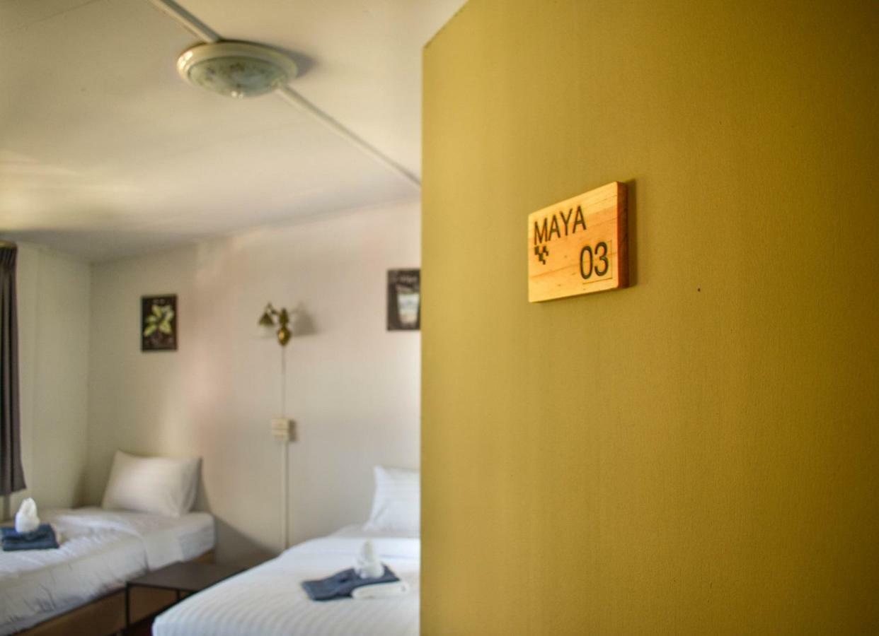 Maya Bed And Food Hostel Chiang Mai Ngoại thất bức ảnh