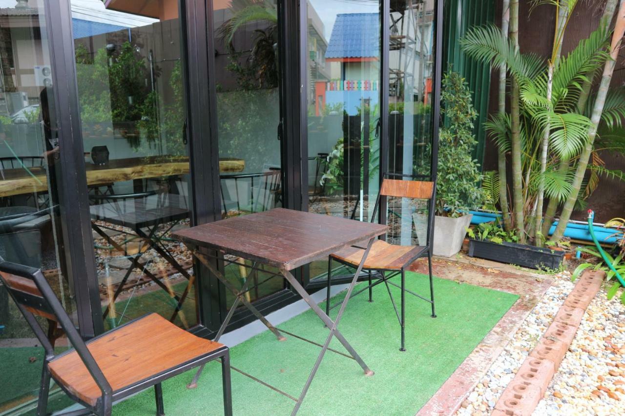 Maya Bed And Food Hostel Chiang Mai Ngoại thất bức ảnh