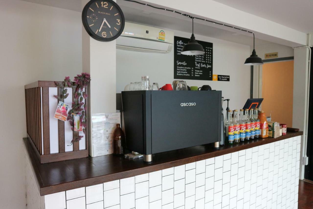 Maya Bed And Food Hostel Chiang Mai Ngoại thất bức ảnh