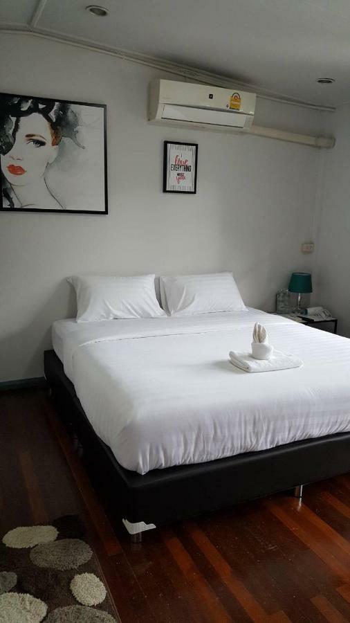 Maya Bed And Food Hostel Chiang Mai Ngoại thất bức ảnh