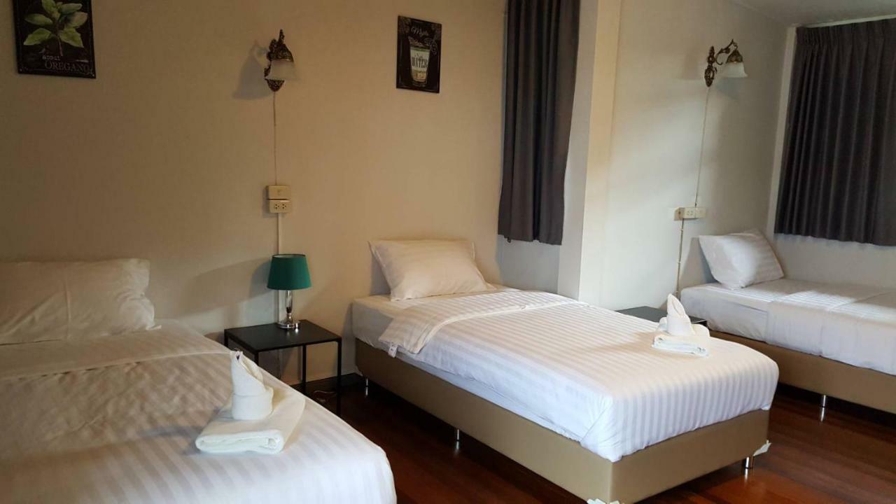 Maya Bed And Food Hostel Chiang Mai Ngoại thất bức ảnh