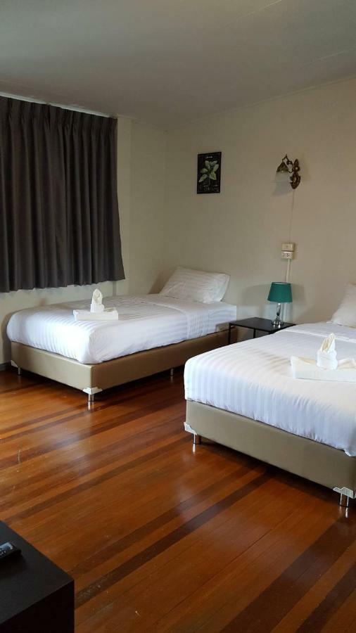 Maya Bed And Food Hostel Chiang Mai Ngoại thất bức ảnh