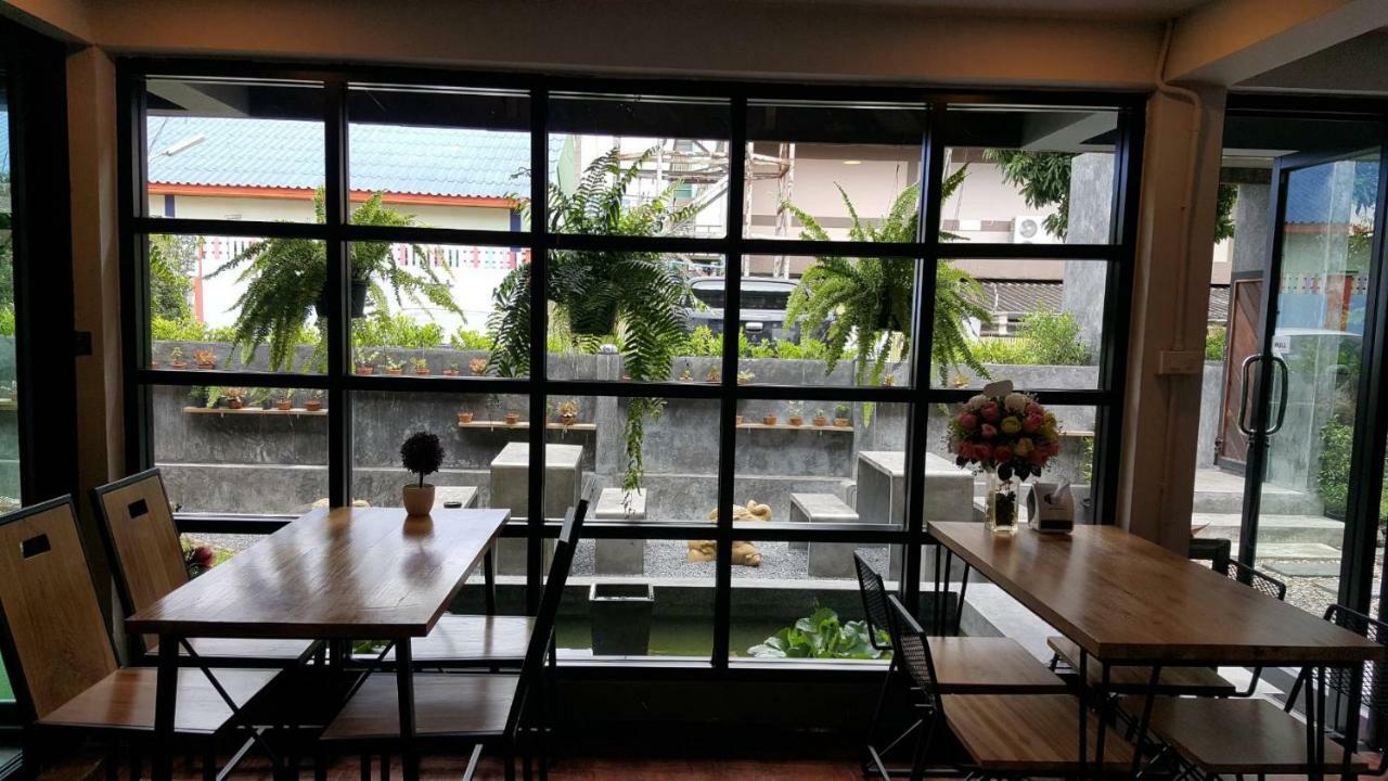 Maya Bed And Food Hostel Chiang Mai Ngoại thất bức ảnh