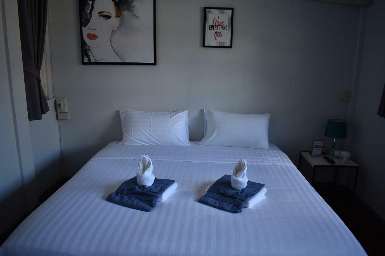Maya Bed And Food Hostel Chiang Mai Ngoại thất bức ảnh